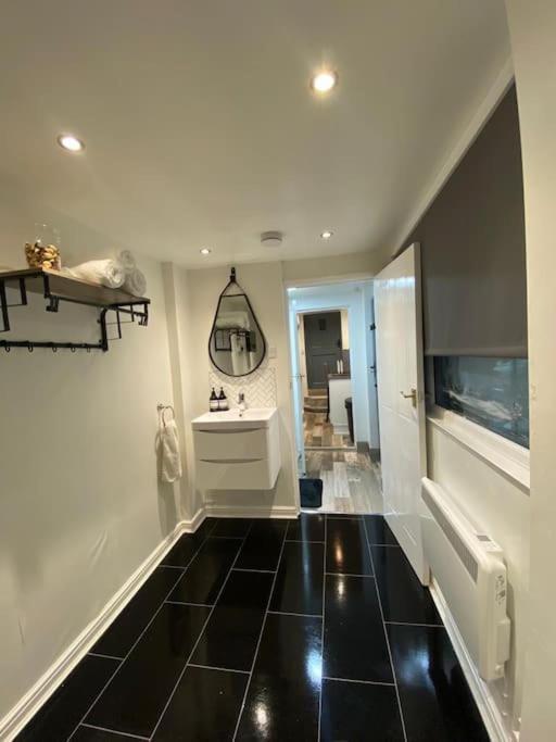 Studio 49 Home From Home Birmingham Bagian luar foto